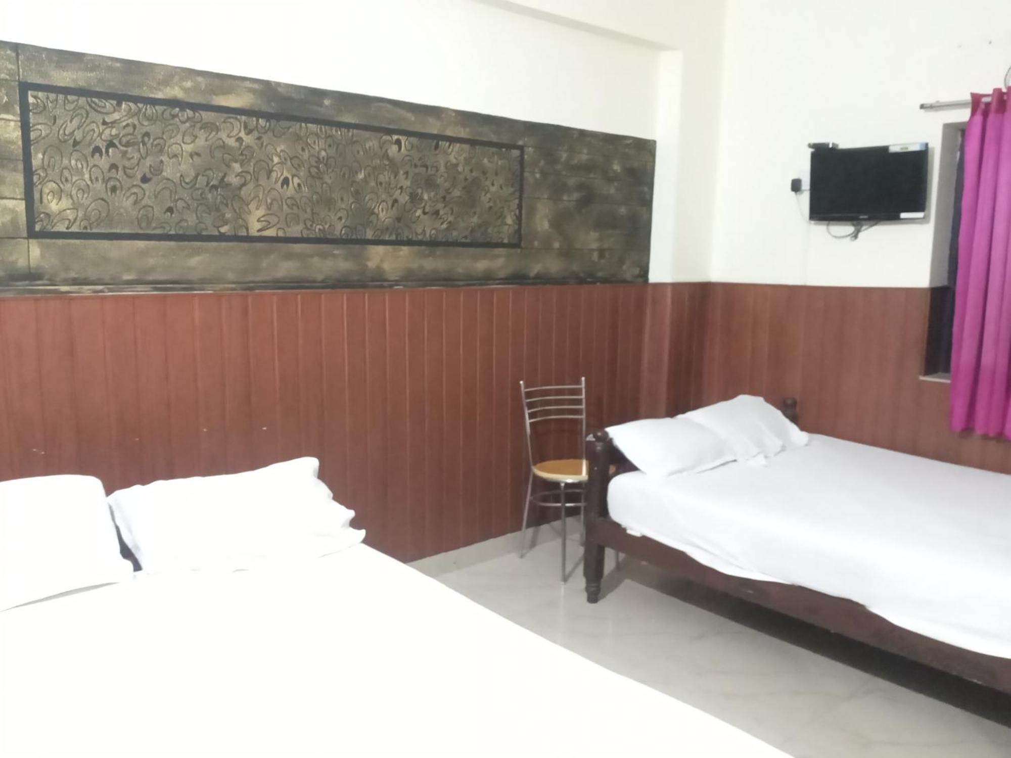 Avanti Inn Guruvāyūr Exteriör bild